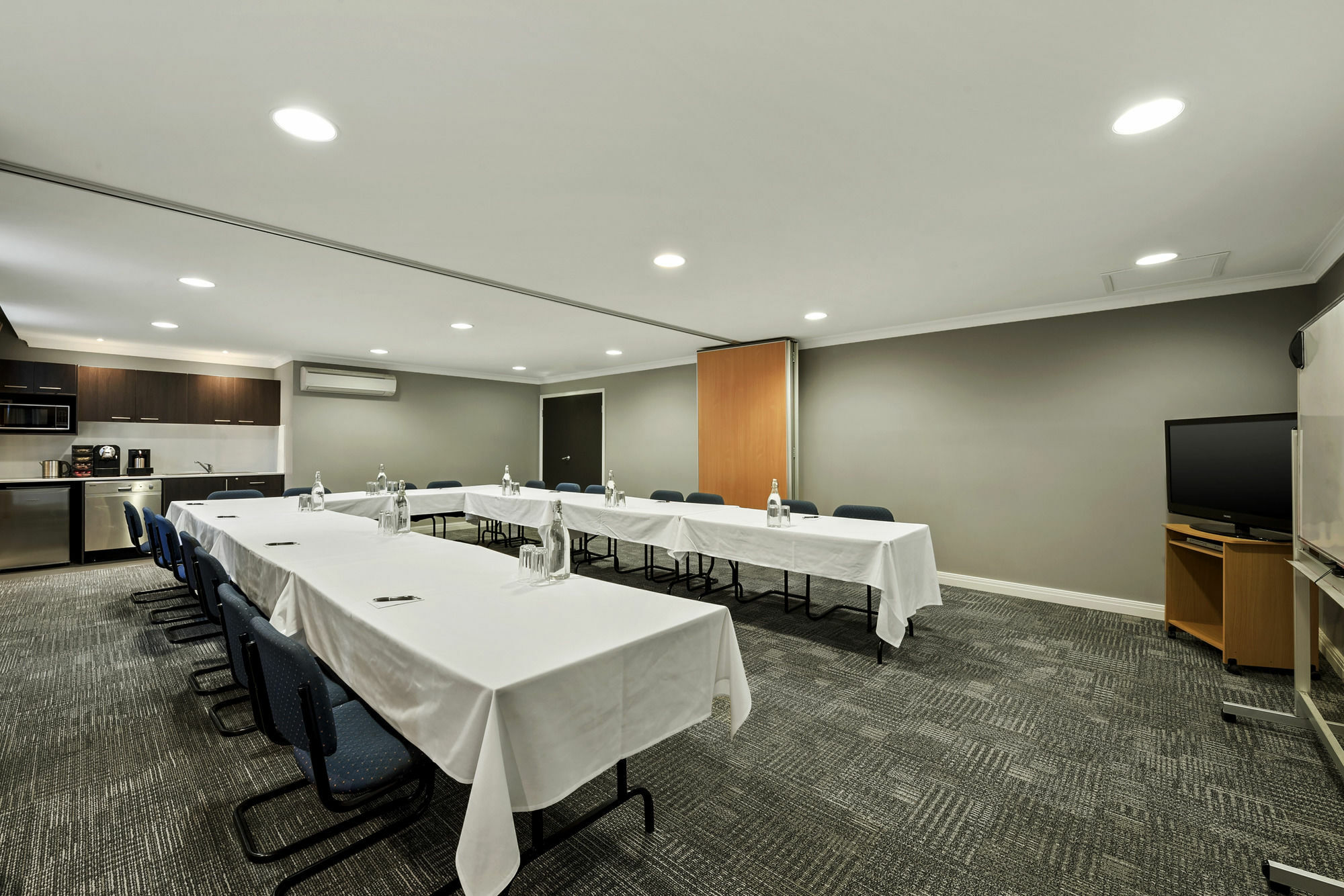 Quest Dandenong Aparthotel Ngoại thất bức ảnh